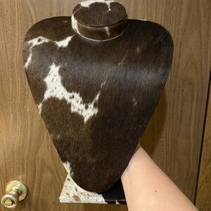 Western Cowhide neck pad display